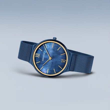 Zegarek Bering Ultra Slim 18434-397 granatowy ze złotymi detalami