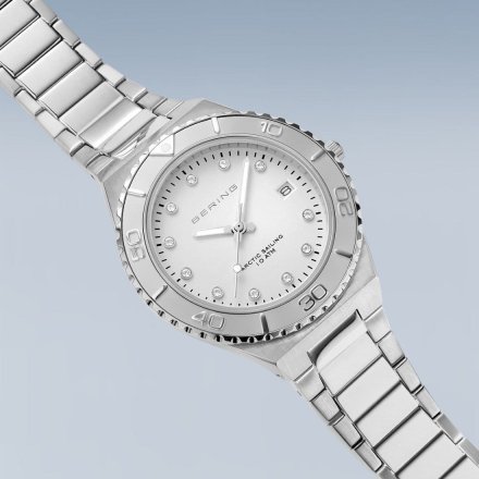 Bering Classic zegarek damski 18936-704 srebrny z datownikiem