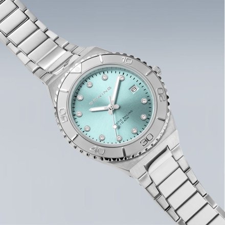 Bering Classic zegarek damski 18936-707 srebrny z błękitną tarczą