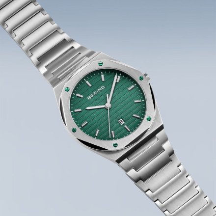 Zegarek Bering Classic 19742-708 męski srebrny z zieloną tarczą