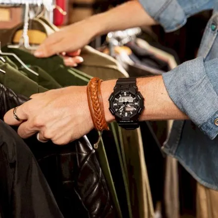 Zegarek Casio G-SHOCK GA-010-1A1ER czarny ze wskazówkami 