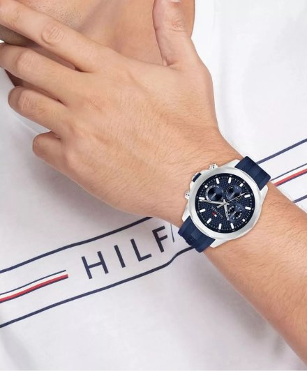 Tommy Hilfiger Lars zegarek męski srebrny z granatowym paskiem 1710649