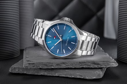 Tommy Hilfiger Bruce zegarek męski srebrny z niebieską tarczą 1710670