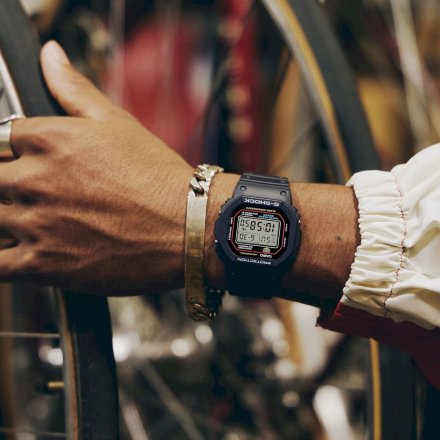 Zegarek Casio G-Shock DW-5600RL-1ER czarny z prostokątnym wyświetlaczem