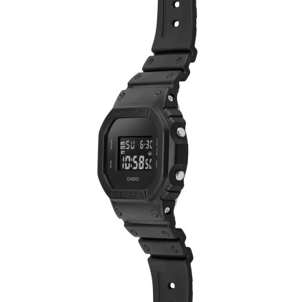 Zegarek Casio G-Shock czarny z czarnym wyświetlaczem DW-5600UBB-1ER