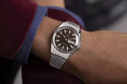 Timex Q Falcon Eye TW2W62400 zegarek męski srebrny retro z datownikiem