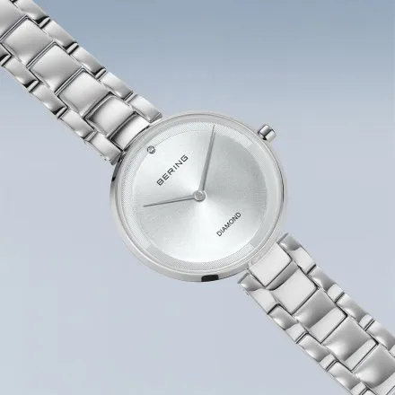 Bering Classic zegarek damski srebrny na bransolecie 17529-700