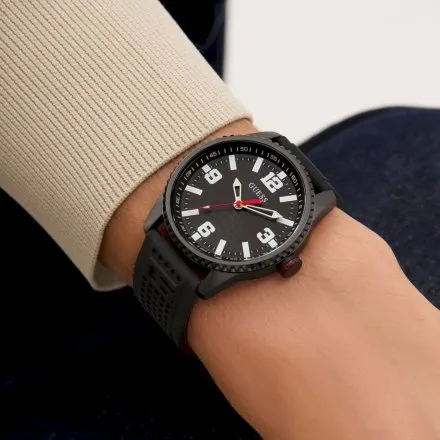 Guess Varsity czarny zegarek  z czarną tarczą na pasku GW0890G2