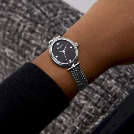 Guess Ruby srebrny zegarek damski na bransolecie z czarną tarczą GW0935L1