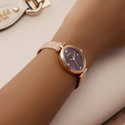 Guess Ruby różowozłoty zegarek damski na bransolecie z bordową tarczą GW0935L3
