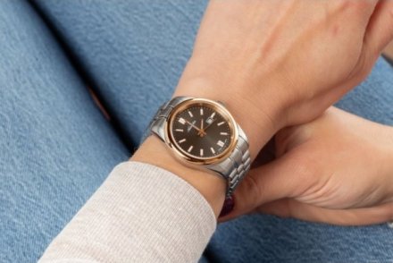 Adriatica Zegarek Damski srebrny z datownikiem A3198.R1R6Q