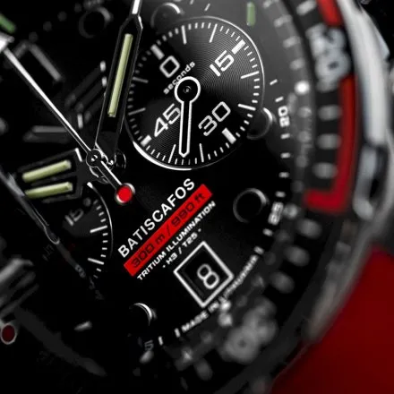 Zegarek Vostok Europe Batiscafos czerwono-czarny 6S21/511A771 Diver 300m Chrono 