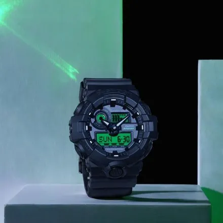 Zegarek Casio G-Shock GA-700BEG-1AER czarny z zielonym wyświetlaczem