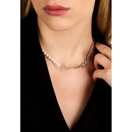 Naszyjnik Karl Lagerfeld PEARL KLAYR03 srebrny z białymi perełkami i logo