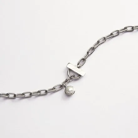 Bransoletka Karl Lagerfeld PEARL KLAYR06 z perełką i logo