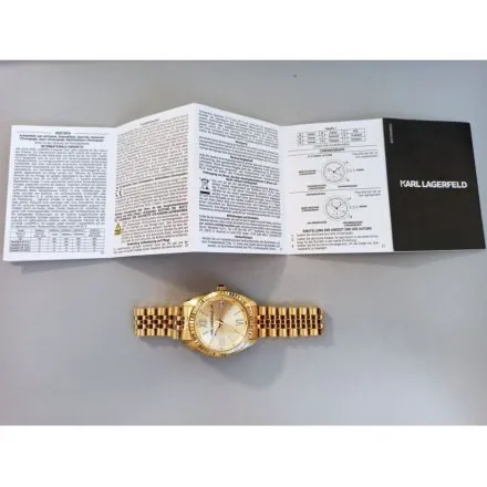 Zegarek Karl Lagerfeld TIMELESS CODE R0553108504 złoty na bransolecie