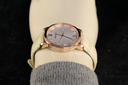Zegarek Damski Adriatica na Pasku A3110.9283QZ - Swarovski Zegarek Swiss Made