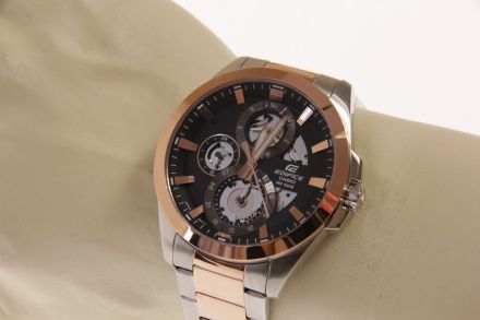 Zegarek Męski Casio ESK-300SG-1AVUEF Edifice Momentum ESK-300SG -1AVUEF