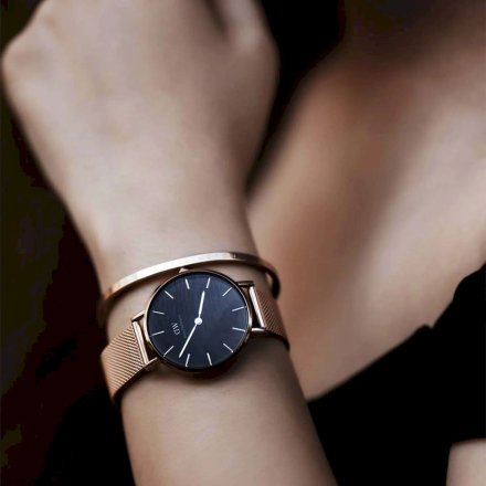 Zegarek Daniel Wellington Petite 32 Melrose różowe złoto z bransoletką mesh DW00100161