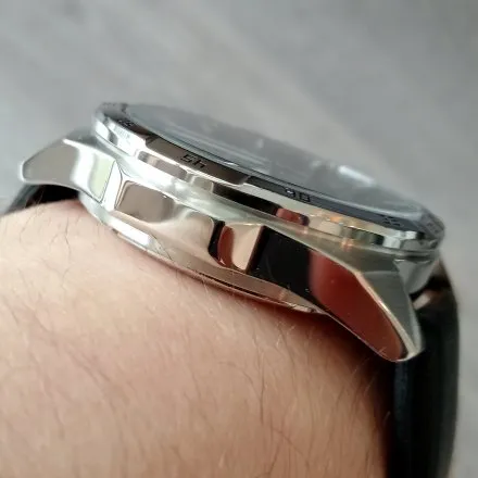 Zegarek Męski Casio EFR-556L-1AVUEF Edifice Momentum EFR-556L -1AVUEF