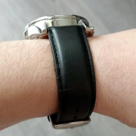 Zegarek Męski Casio EFR-556L-1AVUEF Edifice Momentum EFR-556L -1AVUEF