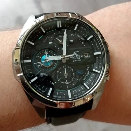 Zegarek Męski Casio EFR-556L-1AVUEF Edifice Momentum EFR-556L -1AVUEF