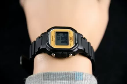 Zegarek Damski Casio LA-20WH-9AEF Casio Vintage w stylu Retro LA-20WH -9AEF