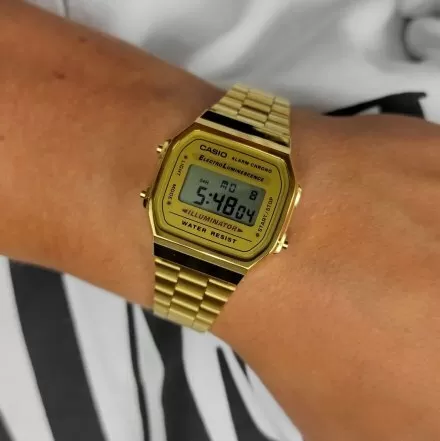 Złoty zegarek Casio Vintage z wyświetlaczem A168WG-9EF w stylu Retro