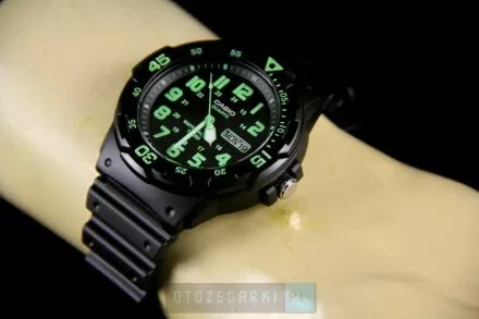 Zegarek Męski Casio MRW-200H-3BVEF Casio Sport MRW-200H -3BVEF