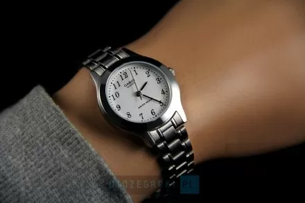 Zegarek Damski Casio Classic LTP-1128A-7BEF srebrny z cyferkami na białej tarczy