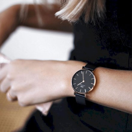 Zegarek Daniel Wellington Petite 32 Ashfield czarno-złoty z bransoletką DW00100201