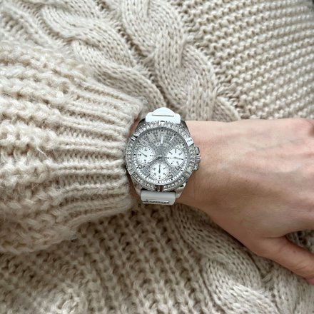 Srebrny zegarek damski Guess Frontier z białym paskiem i kryształami W1160L4