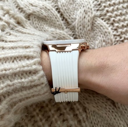 Różowozłoty zegarek Guess Athena z białym paskiem GW0030L3 