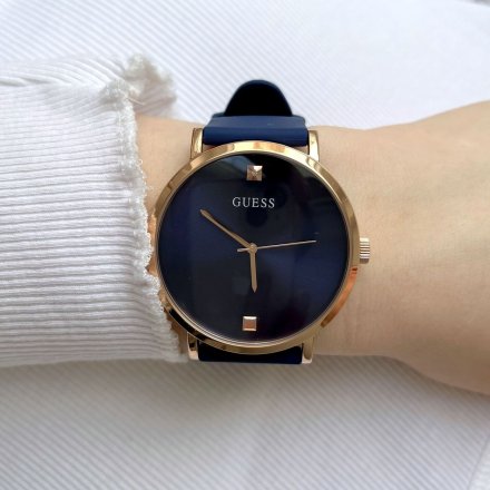 Różowozłoty zegarek Guess Supernova 44 z granatowym paskiem W1264G3