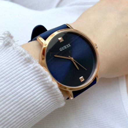 Różowozłoty zegarek Guess Supernova 44 z granatowym paskiem W1264G3