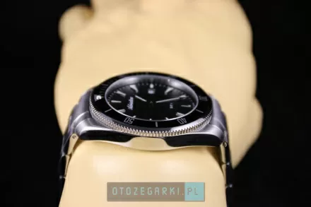 Męski szwajcarski zegarek Adriatica ze srebną bransoletą A1139.5114Q