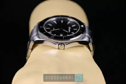 Męski szwajcarski zegarek Adriatica ze srebną bransoletą A1139.5114Q