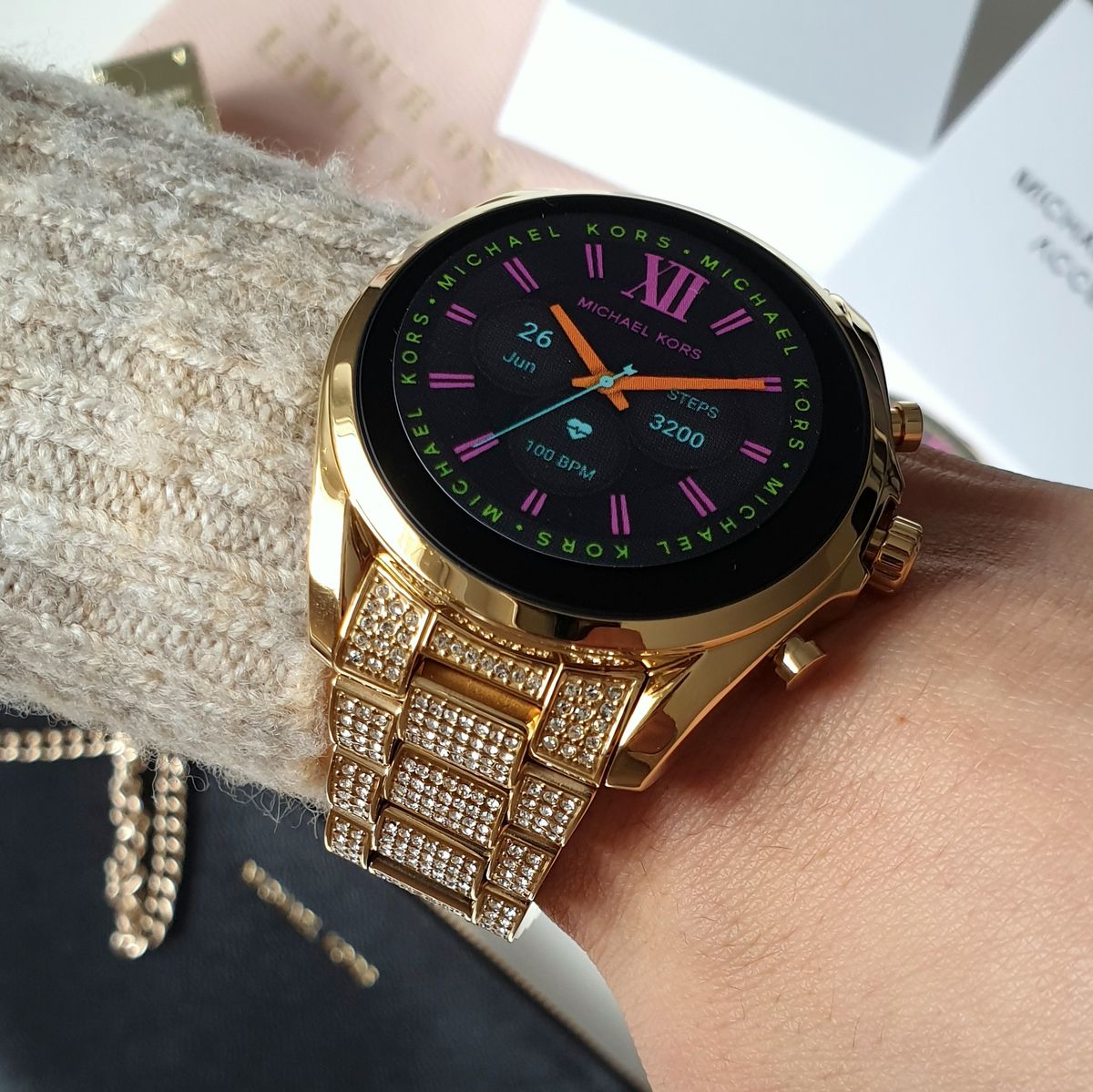 Michael Kors シッフハネルシャケット MS41E513X6 001 Średni plecak Jet Set ze skóry groszkowej | Michael Kors [PL]