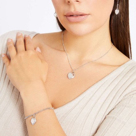 Biżuteria Guess srebrna damska bransoletka z sercem JUBB01422JW-RH-S
