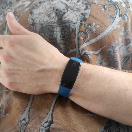 Niebieska opaska smartband Rubicon RNCE80 smartwatch z ciśnieniomierzem SMARUB117