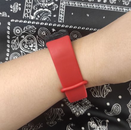 Czerwona opaska smartband Rubicon RNCE80 smartwatch z ciśnieniomierzem SMARUB118