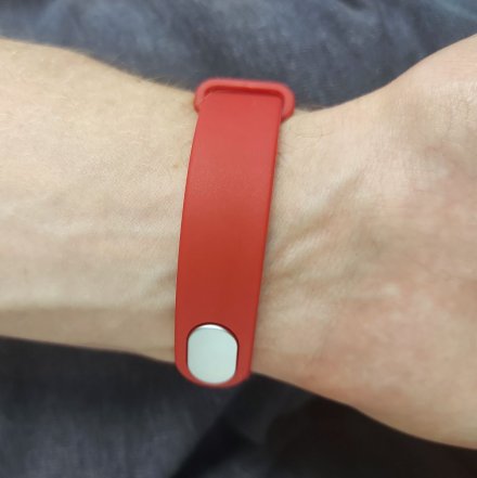 Czerwona opaska smartband Rubicon RNCE80 smartwatch z ciśnieniomierzem SMARUB118
