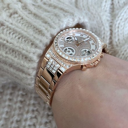 Różowozłoty zegarek damski Guess Moonlight z bransoletką z kryształkami GW0320L3