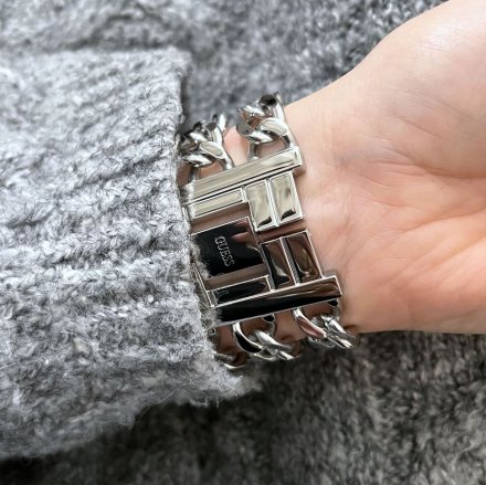 Srebrny zegarek damski Guess z łańcuszkami Heavy Metal W1274L1