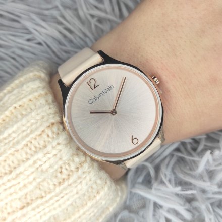 Zegarek damski Calvin Klein Timeless Mesh z różowym paskiem 25200009