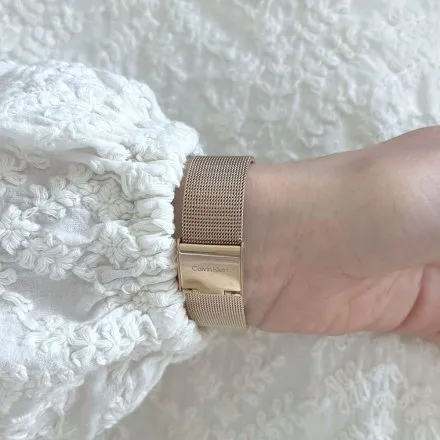 Zegarek damski Calvin Klein Twisted Bezel z różowozłotą bransoletką 25200013