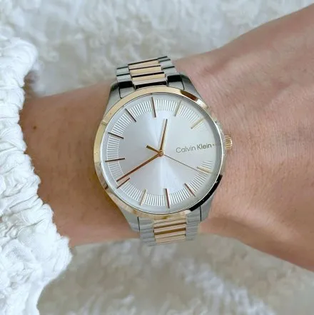 Zegarek damski Calvin Klein Iconic Bracelet ze srebrną bransoletką 25200044