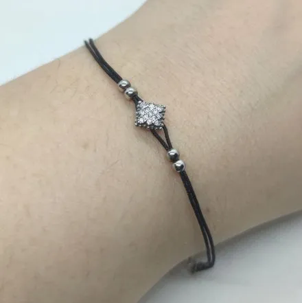 Srebrna bransoletka damska na sznureczku z kwadratem i kuleczkami GR19 • Srebro 925