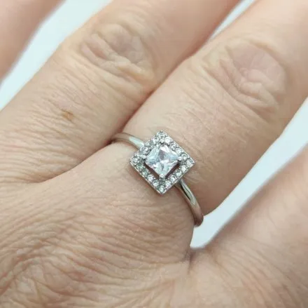 Srebrny pierścionek z kwadratową cyrkonią GR25 • Srebro 925
