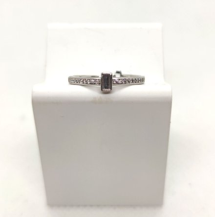 Srebrny pierścionek z białą prostokątną cyrkonią GR20 • Srebro 925